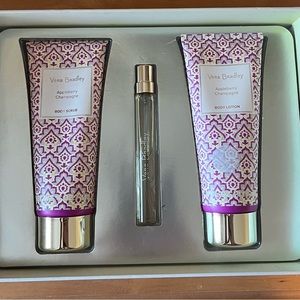 Vera Bradley Appleberry Champagne Gift Set